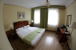 201130_hotelmetro_szoba2.jpg